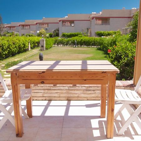 Villas Petro Beach Ел Аламейн Екстериор снимка