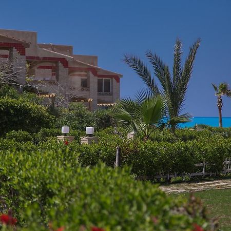 Villas Petro Beach Ел Аламейн Екстериор снимка