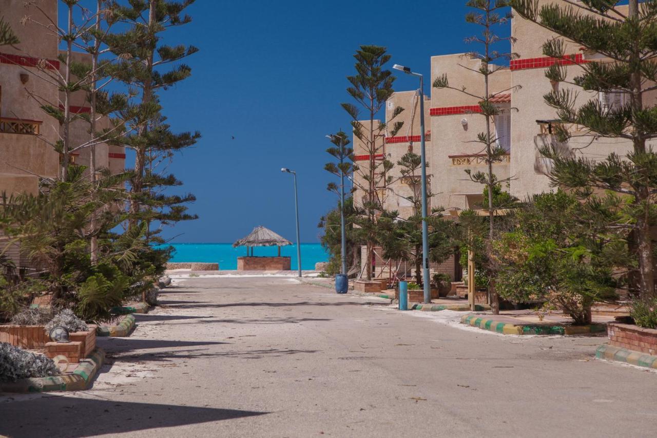 Villas Petro Beach Ел Аламейн Екстериор снимка