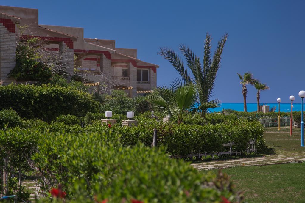 Villas Petro Beach Ел Аламейн Екстериор снимка