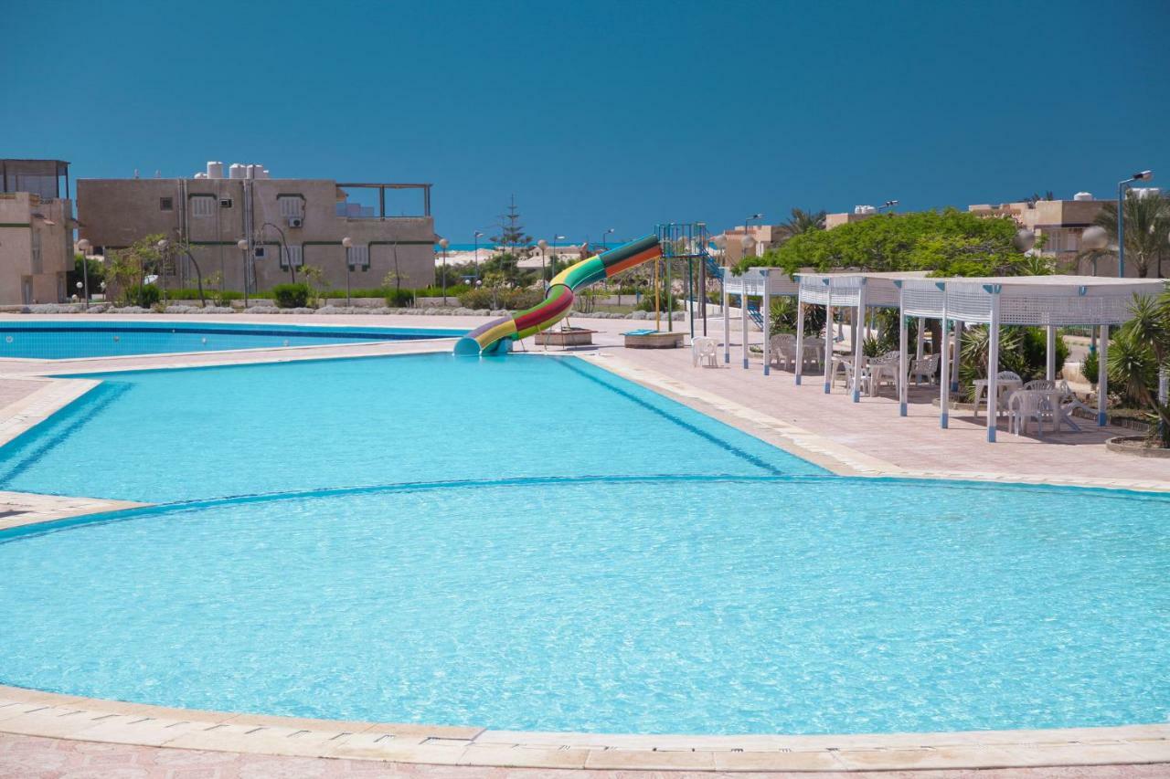 Villas Petro Beach Ел Аламейн Екстериор снимка