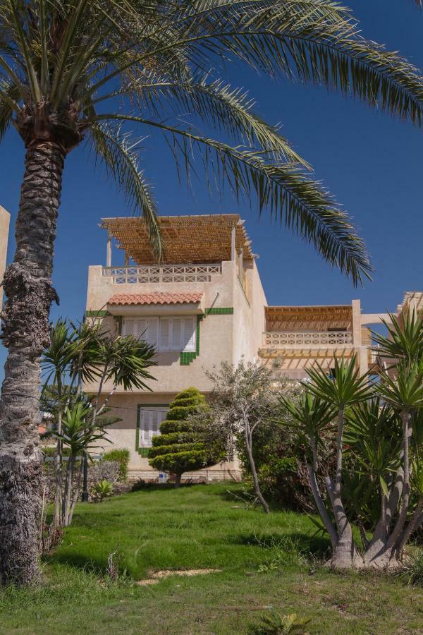 Villas Petro Beach Ел Аламейн Екстериор снимка